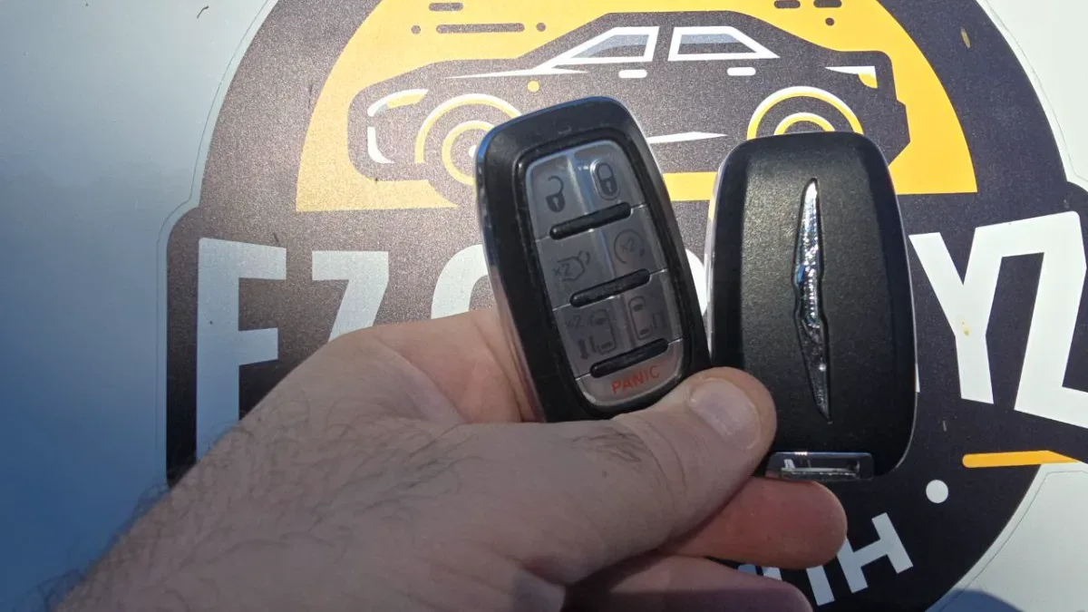 Low cost 2016 Chrysler 300 car key service by EZ Car Keyz Thousand Oaks CA
