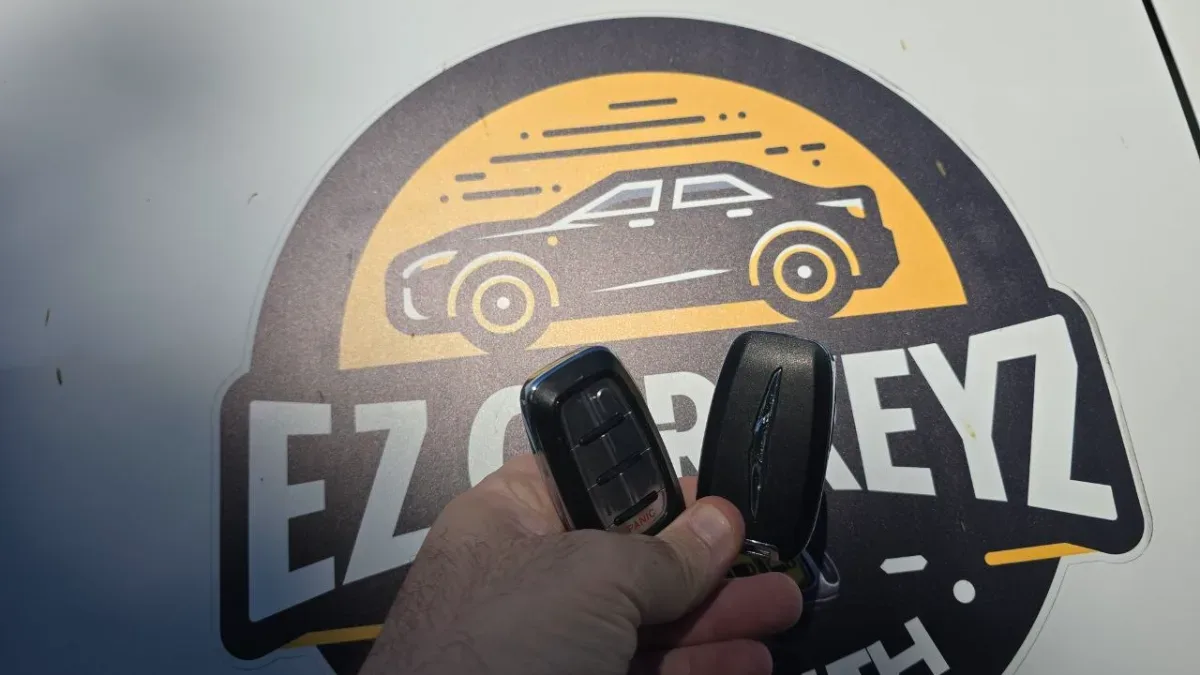 Licensed locksmith replacing 2009 Chrysler Sebring key in Oxnard CA