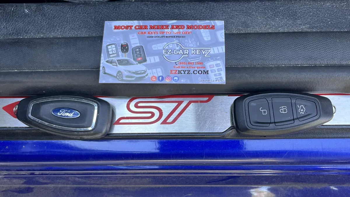 Certified auto locksmith servicing 2014 Ford Escape in Ventura CA