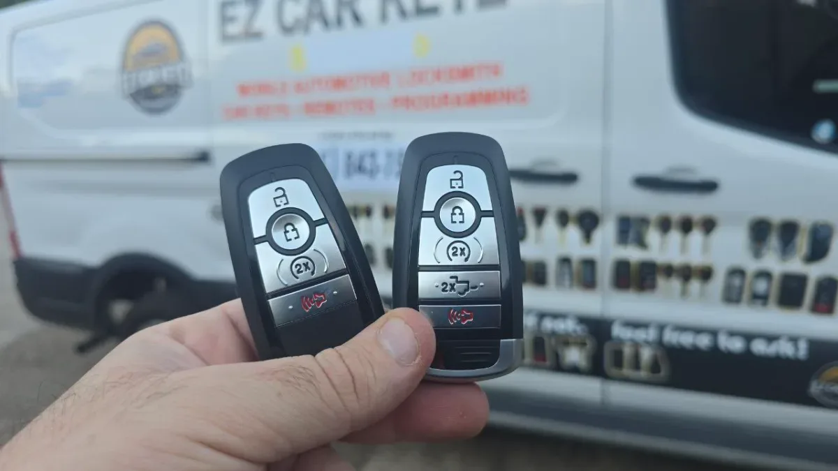 On-site 2004 Ford Explorer car key programming in Camarillo CA