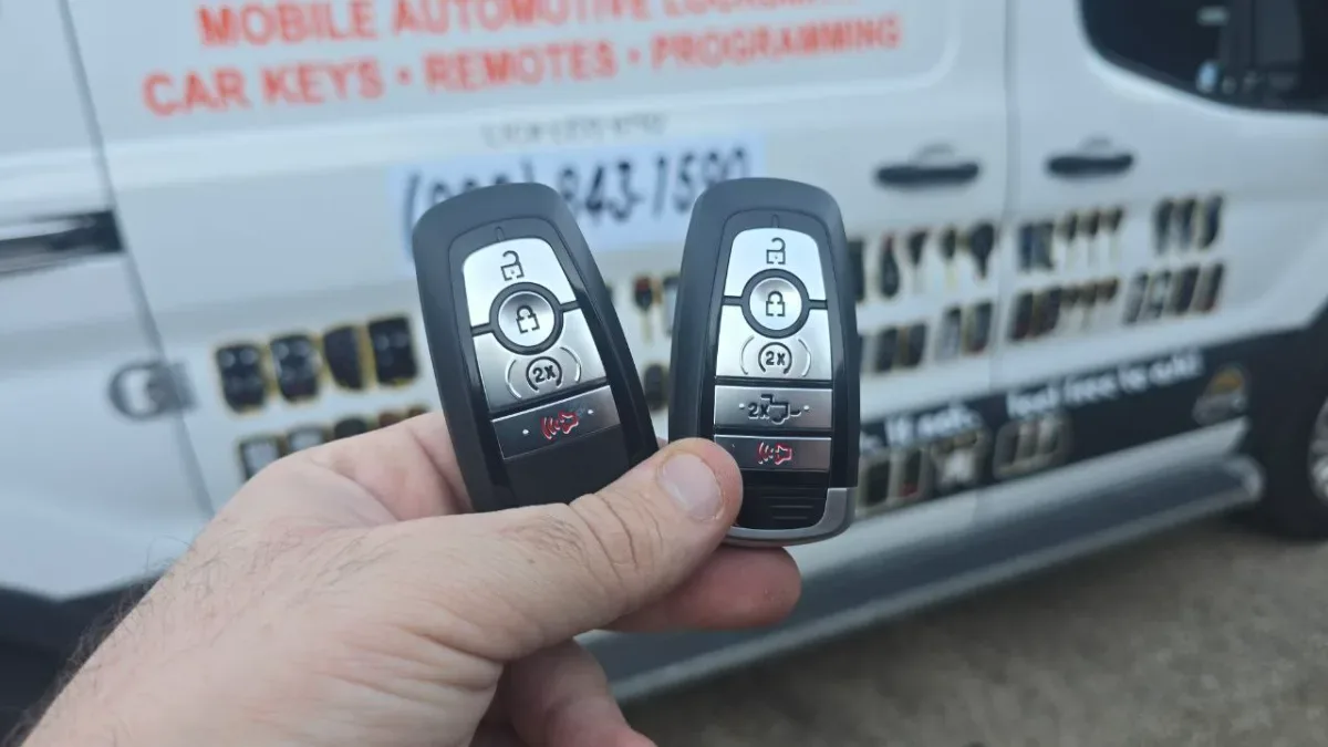Mobile 2013 Ford Flex key replacement at your location in Oxnard CA