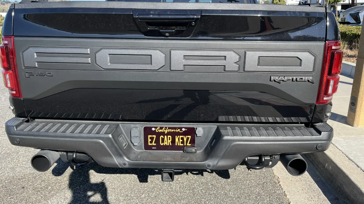 Mobile 2016 Ford Flex key replacement at your location in Oxnard CA
