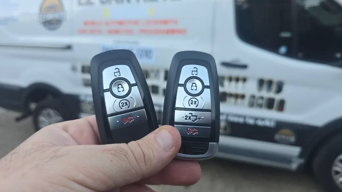 Lost 2009 Ford Mustang key replacement by EZ Car Keyz in Thousand Oaks CA