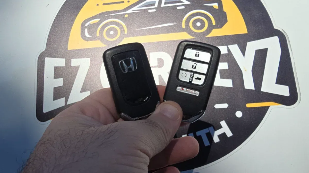 Low cost 2003 Honda CR-V car key service by EZ Car Keyz Fillmore CA