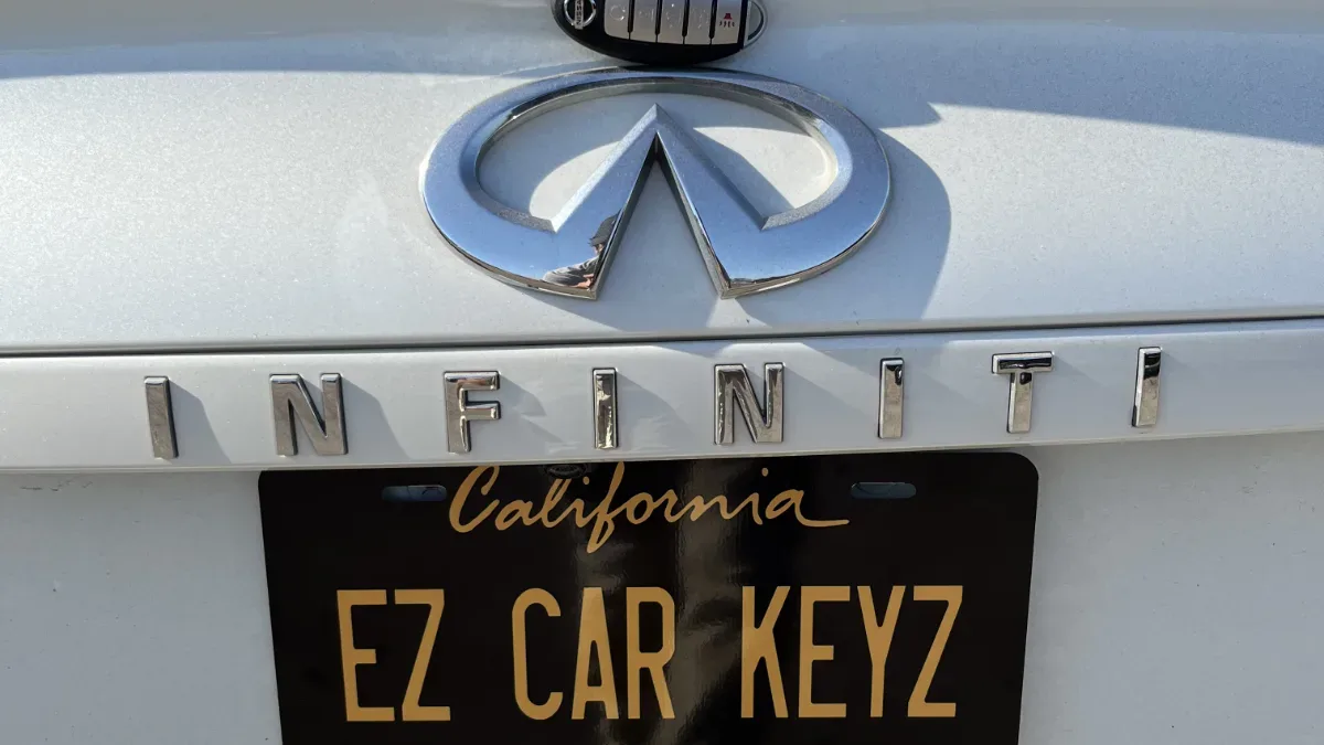 Mobile 2007 Infiniti Fx35 key replacement at your location in Ojai CA