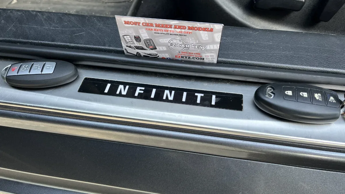 Certified auto locksmith servicing 1997 Infiniti QX4 in Oxnard CA