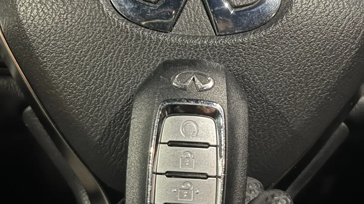 Licensed locksmith replacing 1998 Infiniti QX4 key in Oxnard CA
