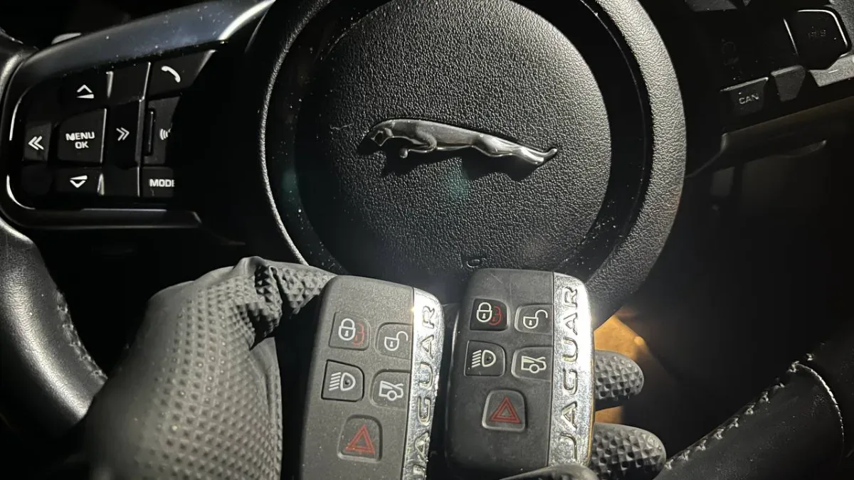 Emergency 2008 Jaguar XJ car key service in Carpinteria CA