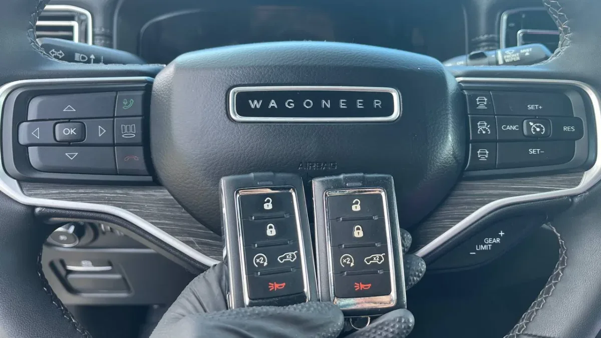 2016 Jeep Cherokee Affordable Key Replacement - EZ Car Keyz Thousand Oaks 2016 Jeep Cherokee key replaced in your driveway in Thousand Oaks CA