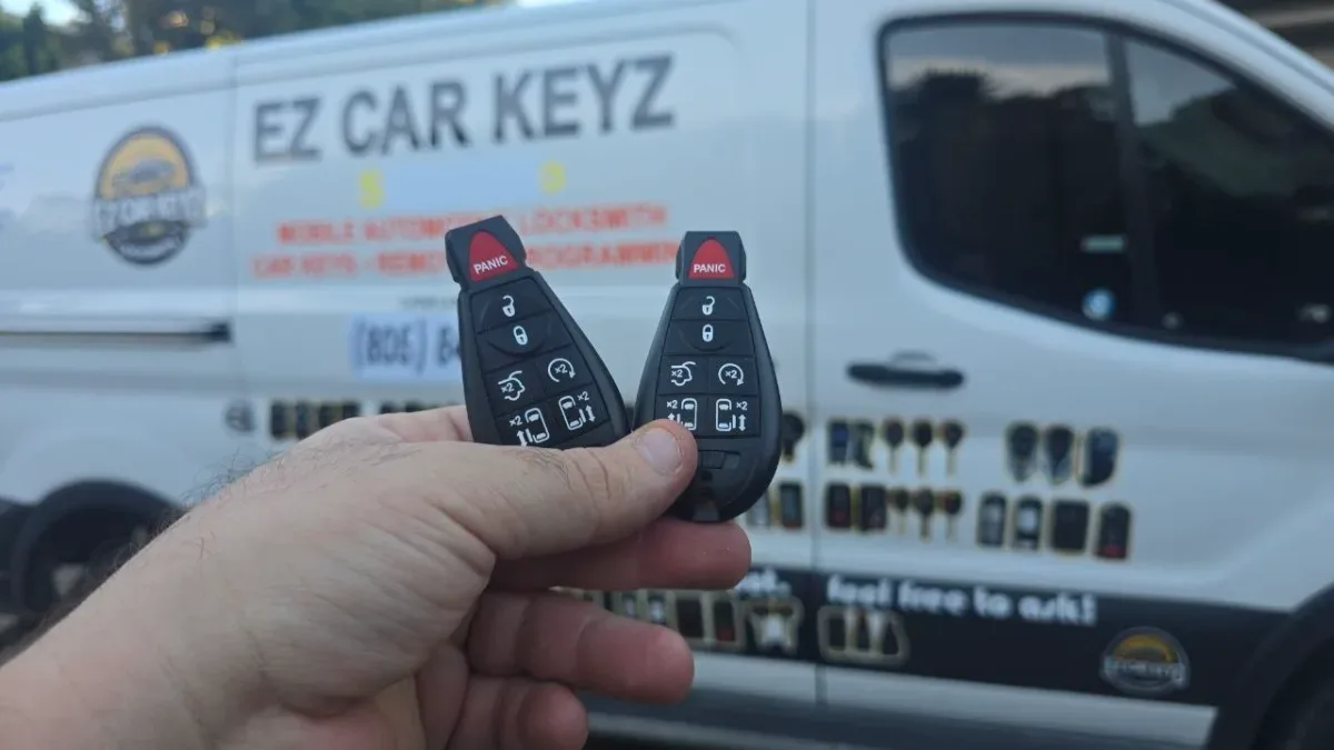 On-site 2017 Jeep Cherokee car key programming in Thousand Oaks CA