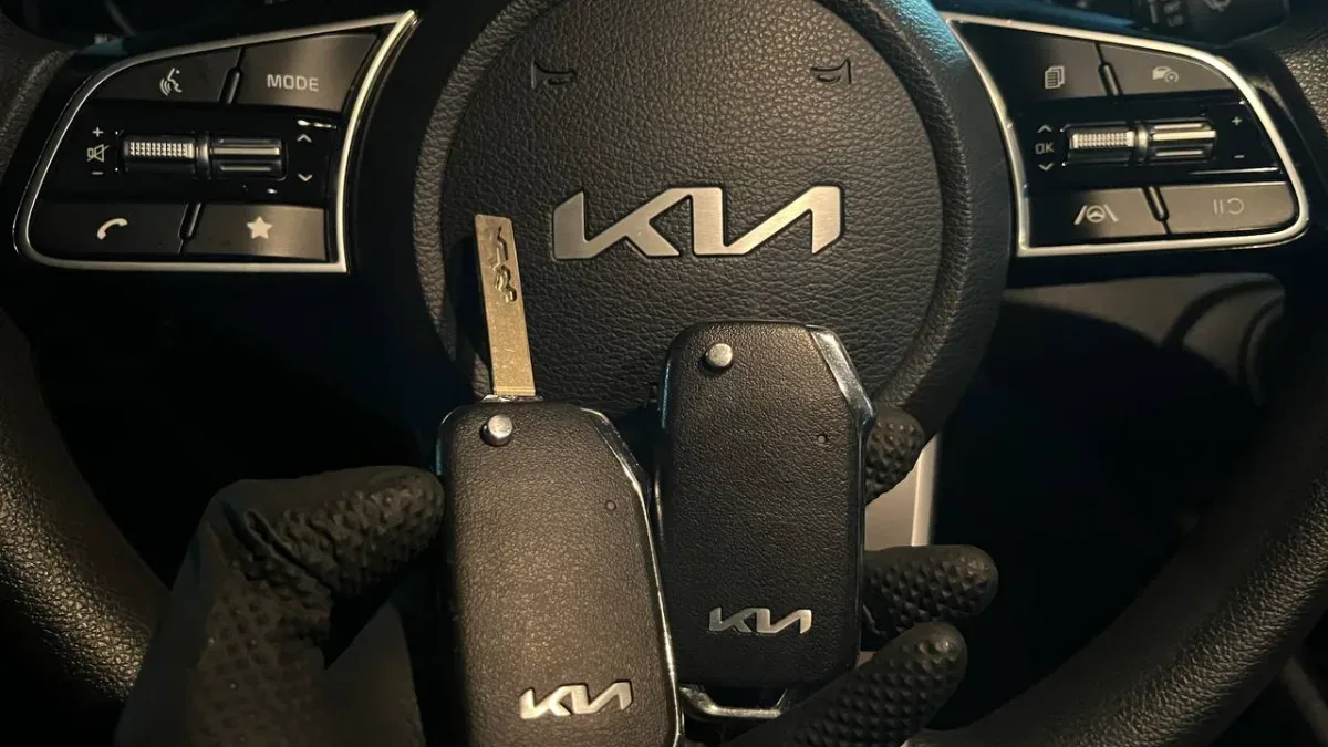 Low cost 2018 Kia Niro car key service by EZ Car Keyz Oxnard CA