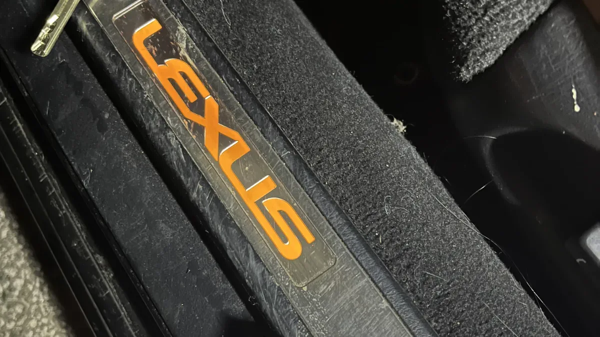 Same-day 2015 Lexus CT key replacement in Ventura CA