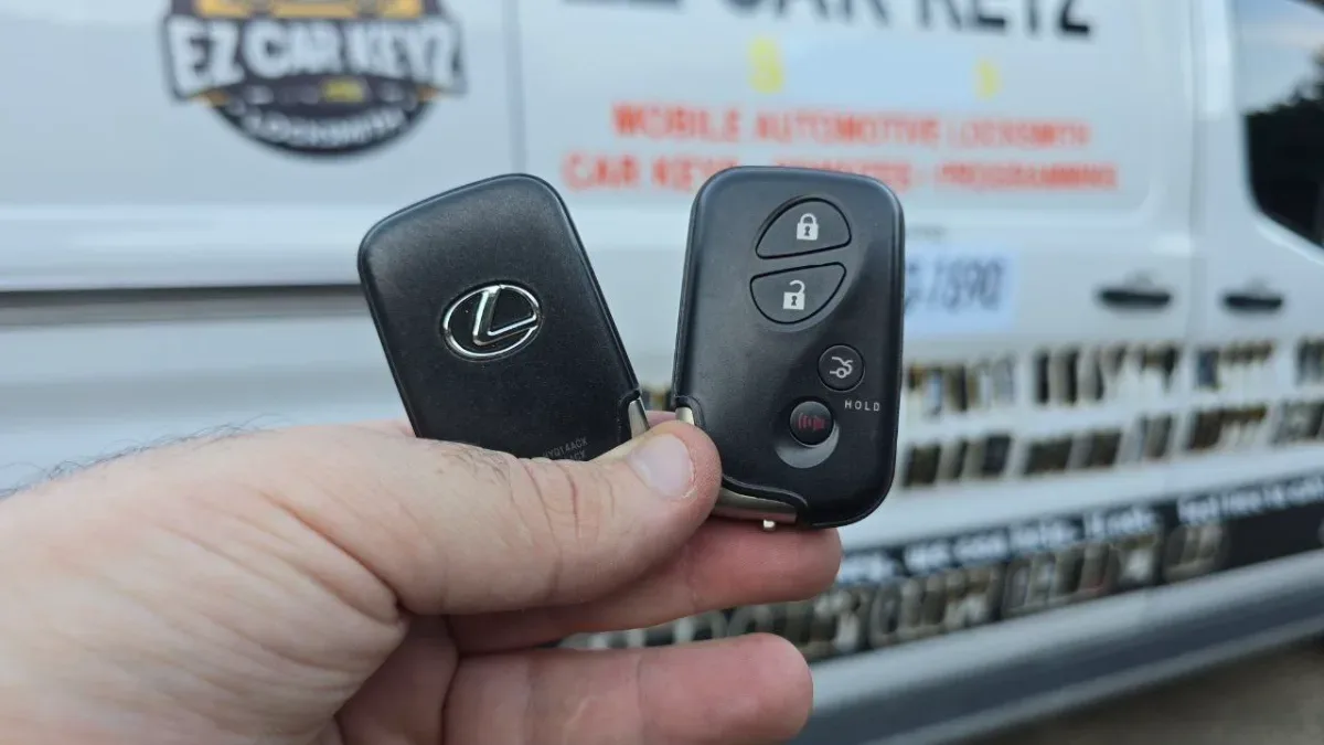 Emergency 2003 Lexus LX car key service in Ventura CA