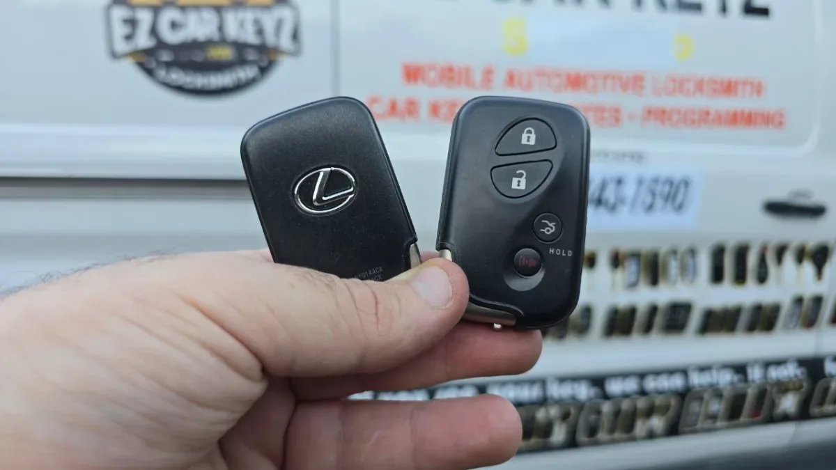 Mobile 2006 Lexus RX key replacement at your location in Oxnard CA