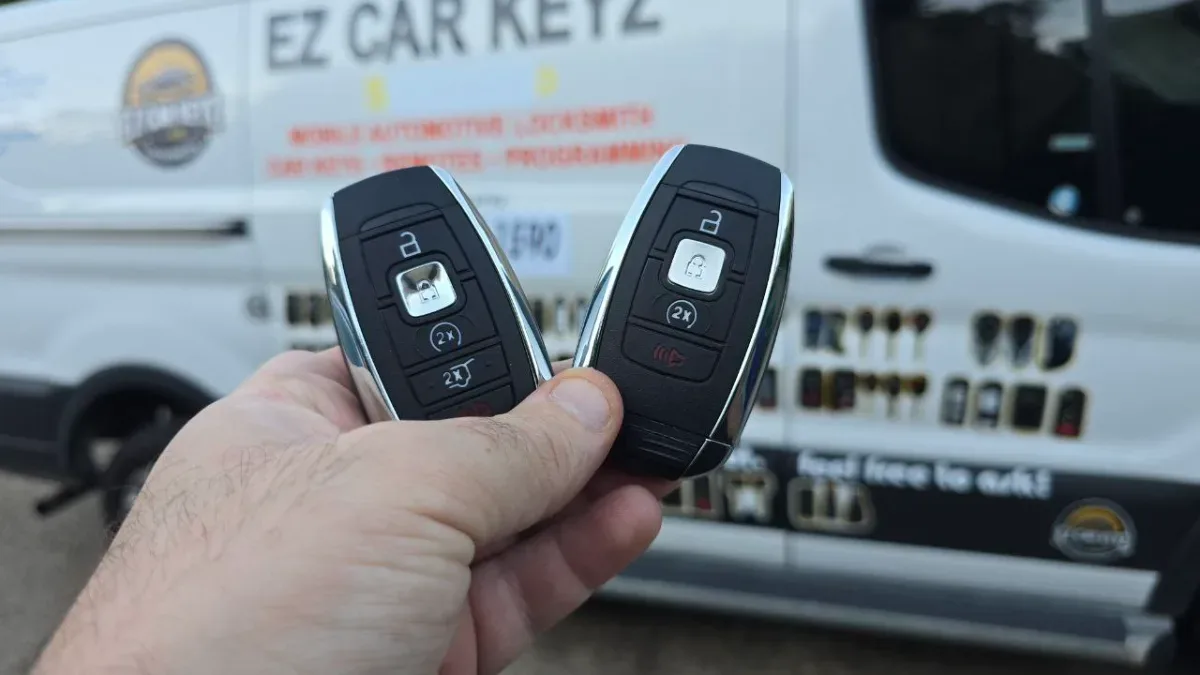 Affordable 1998 Lincoln Continental key replacement by EZ Car Keyz in Ventura CA