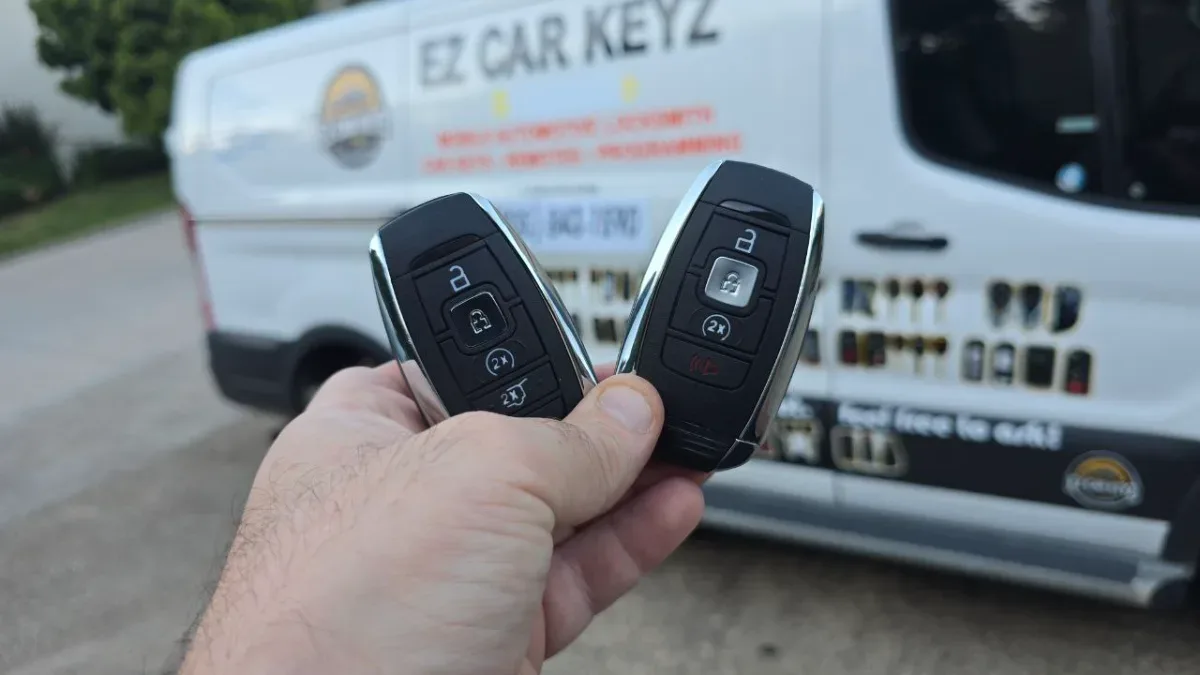 Insured mobile locksmith working on 2014 Lincoln MKT in Thousand Oaks CA