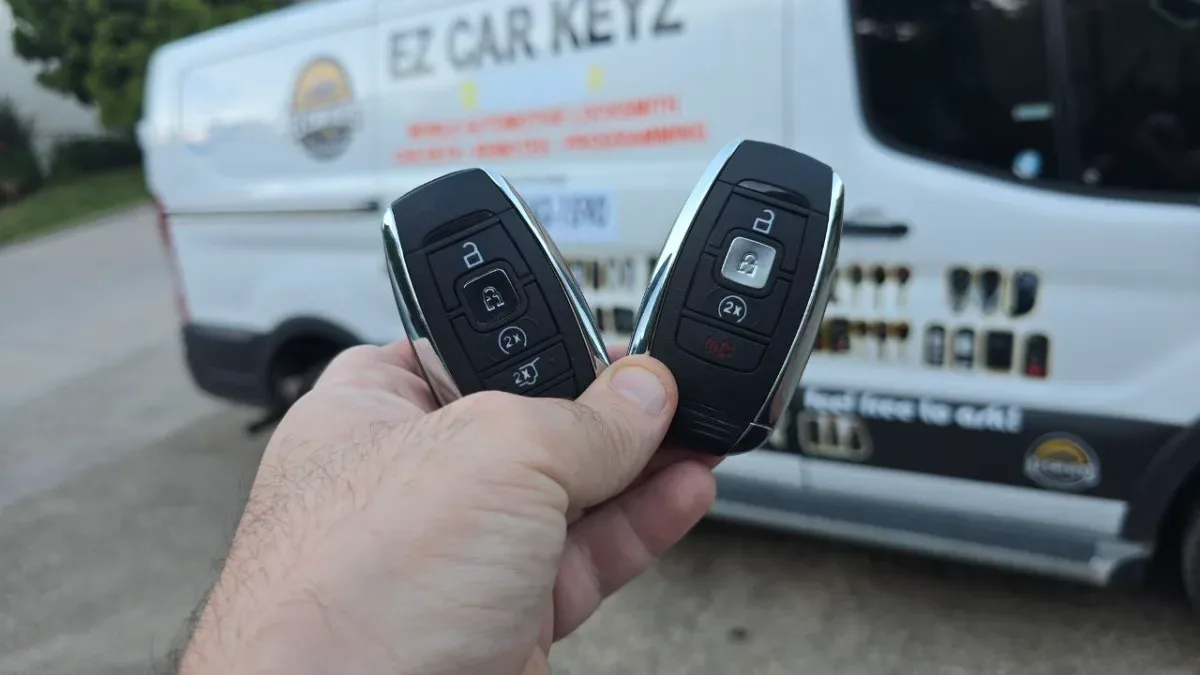 On-site 2003 Lincoln Navigator car key programming in Santa Barbara CA