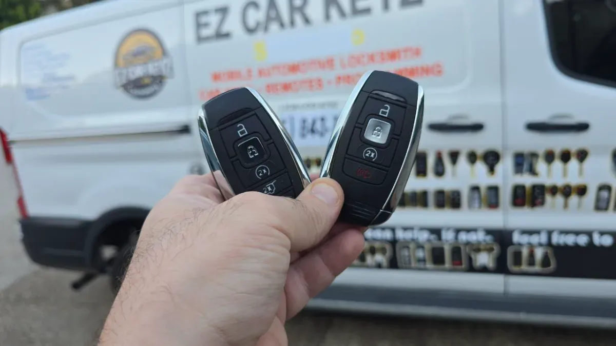 Same-day 2010 Lincoln Navigator key replacement in Oxnard CA