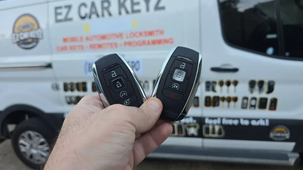 Emergency 2012 Lincoln Navigator car key service in Oxnard CA