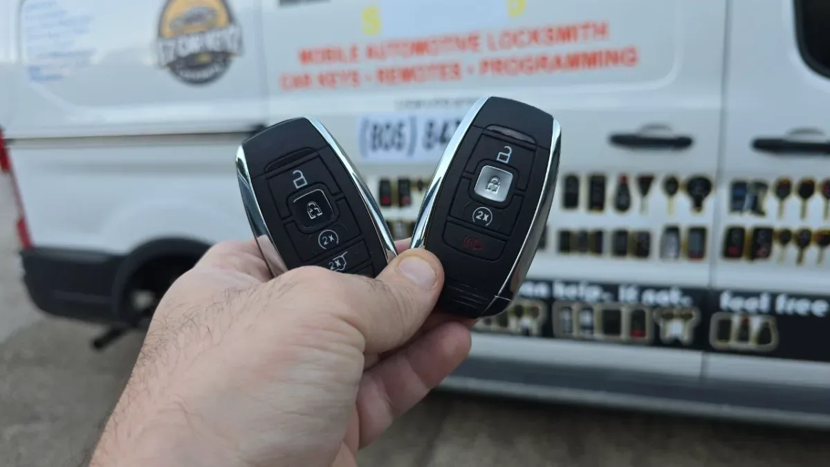 Insured mobile locksmith working on 2020 Lincoln Navigator in Camarillo CA