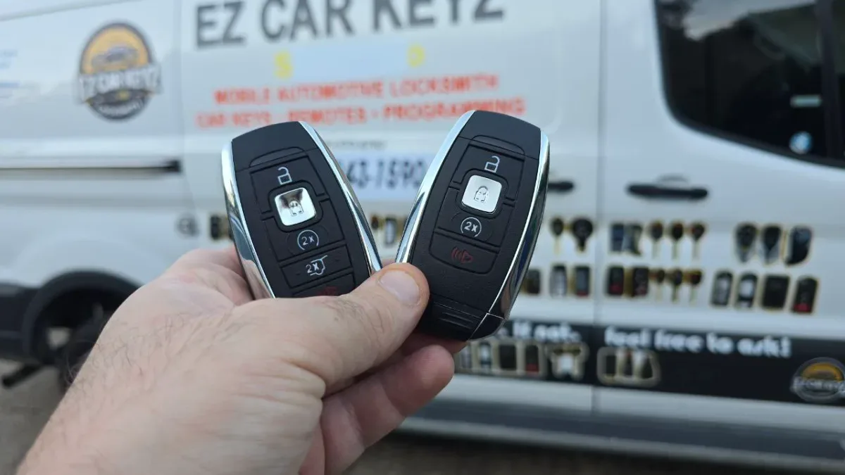 Lost 2009 Lincoln Town Car key replacement by EZ Car Keyz in Oxnard CA