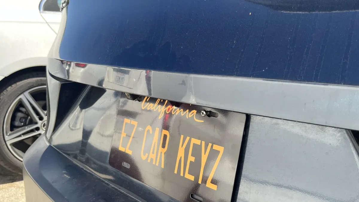 On-site 2009 Mazda Tribute car key programming in Ventura CA