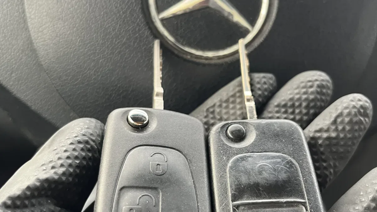 1997 Mercedes-Benz S-Class Affordable Key Replacement - EZ Car Keyz Ventura Lost 1997 Mercedes-Benz S-Class key replacement by EZ Car Keyz in Ventura CA