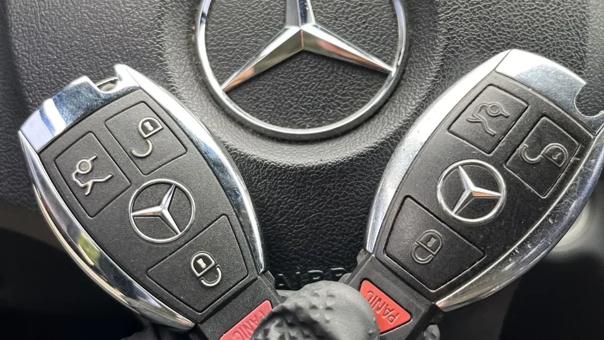 Low cost 1999 Mercedes-Benz S-Class car key service by EZ Car Keyz Oxnard CA
