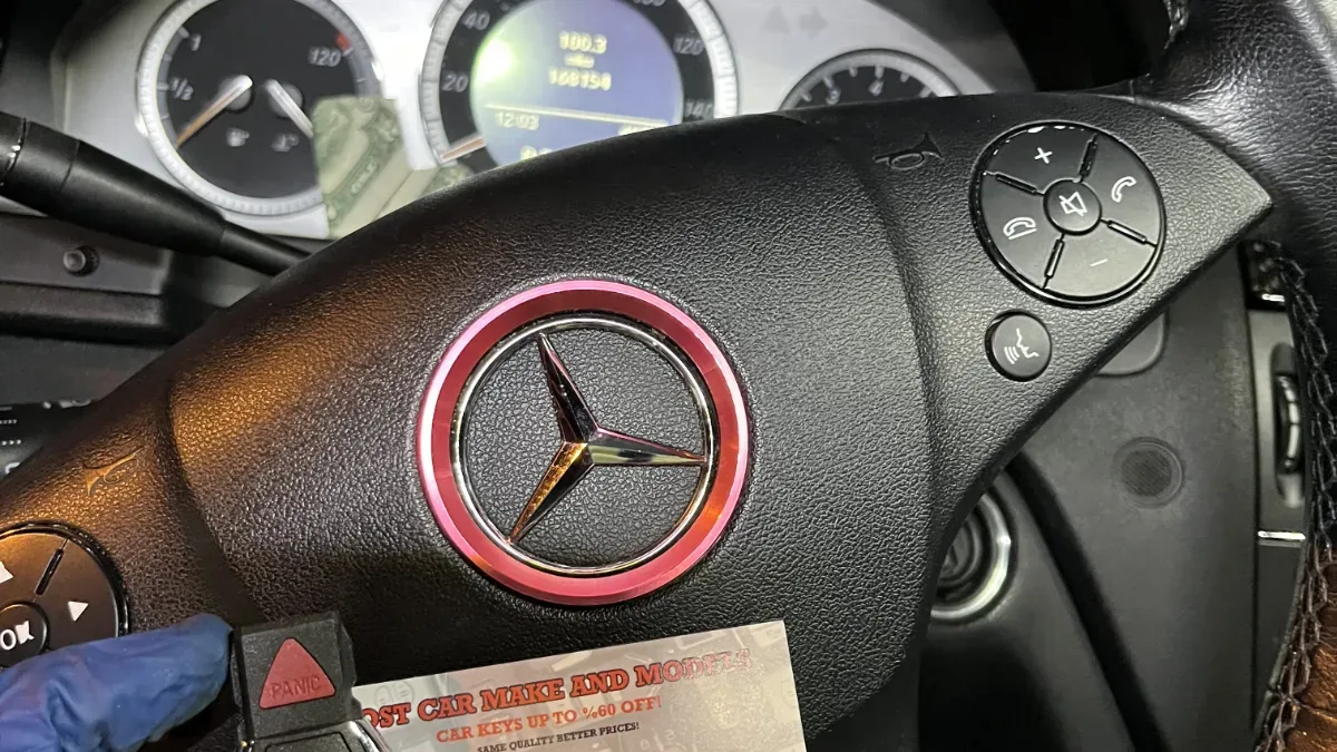 Certified auto locksmith servicing 2009 MINI Convertible in Carpinteria CA