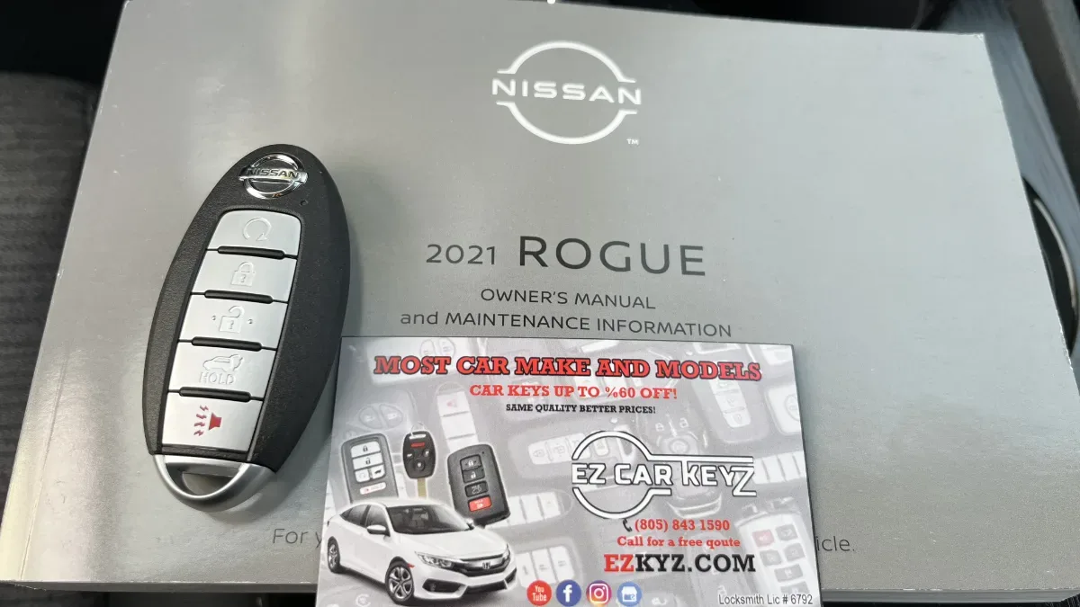 Emergency 2020 Nissan Maxima car key service in Oxnard CA