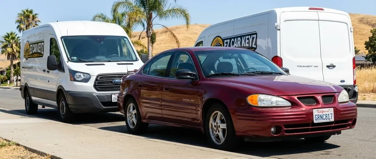 Pontiac G5 mobile car key service by EZ Car Keyz in Ventura County