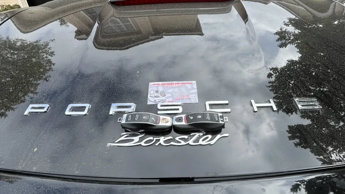 Mobile 2013 Porsche Cayman key replacement at your location in Carpinteria CA