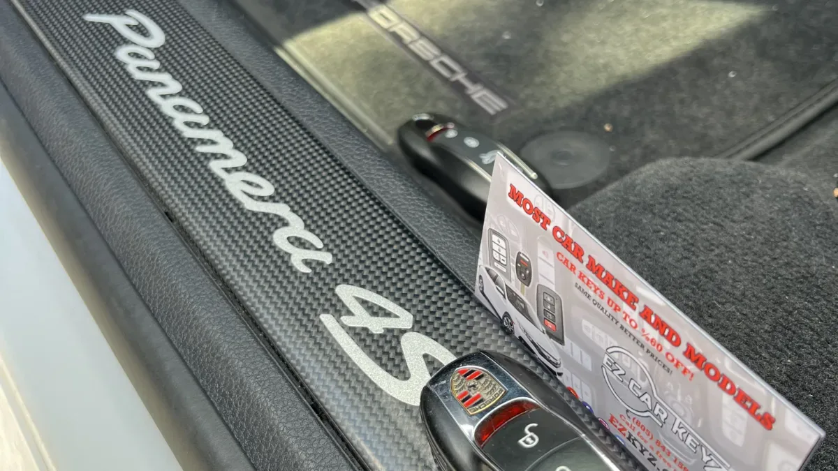 Emergency 2015 Porsche Cayman car key service in Carpinteria CA