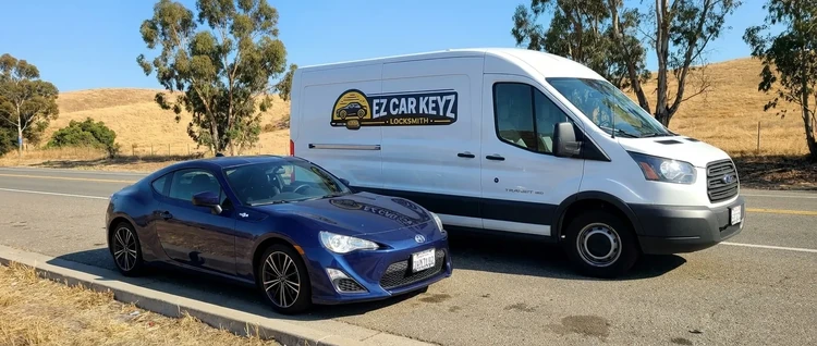 Saturn Relay mobile car key service by EZ Car Keyz in Ventura County