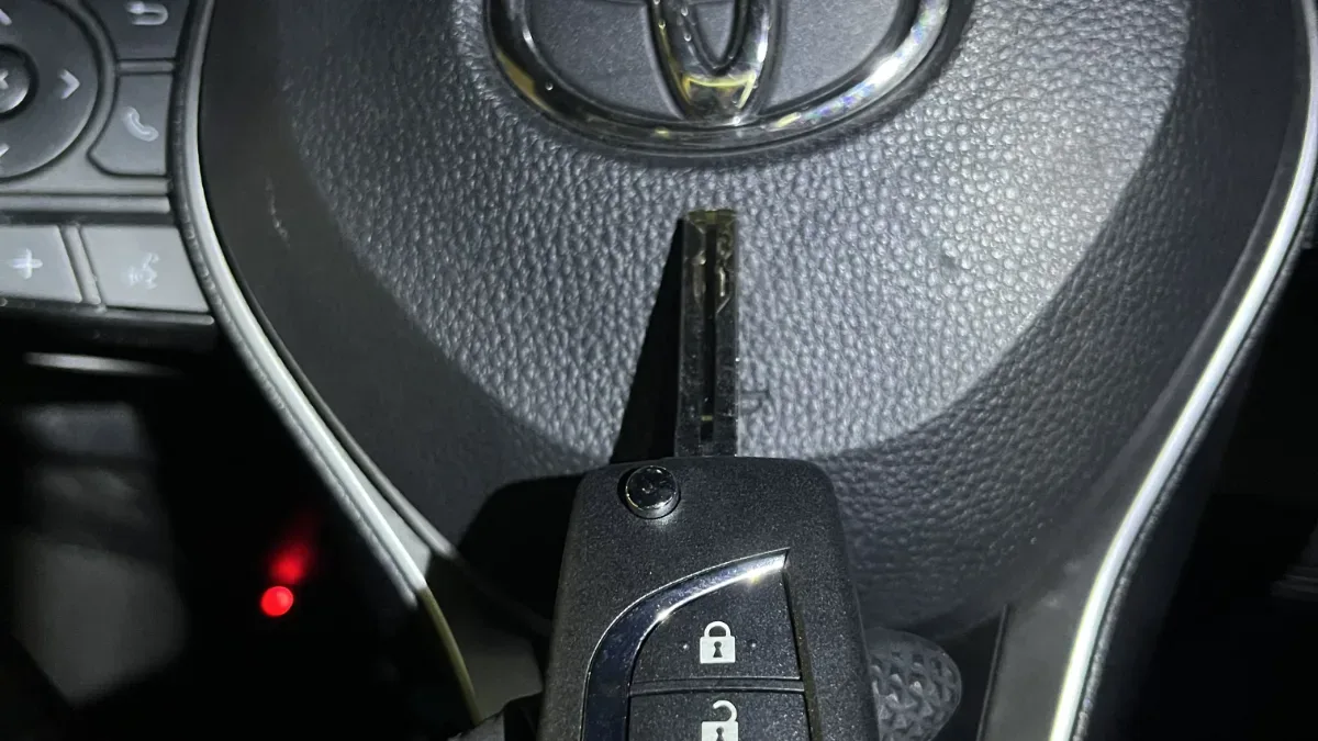 Licensed locksmith replacing 2003 Toyota Camry key in Oxnard CA