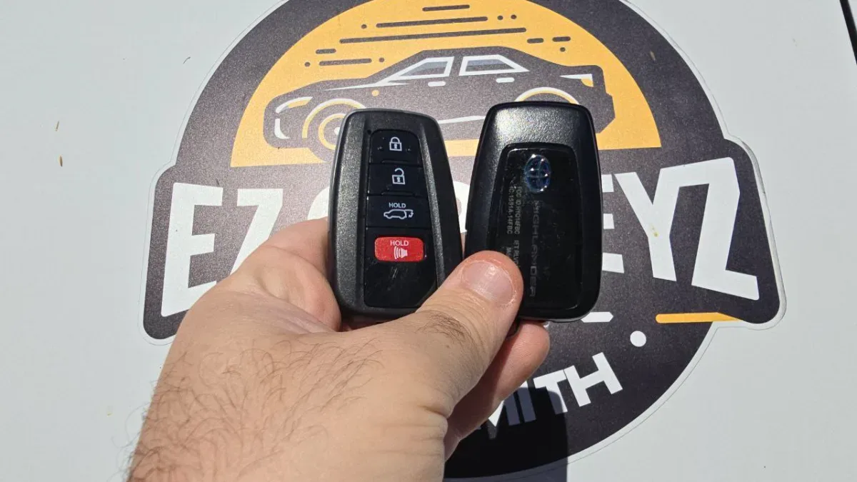 Low cost 2009 Toyota Highlander car key service by EZ Car Keyz Carpinteria CA