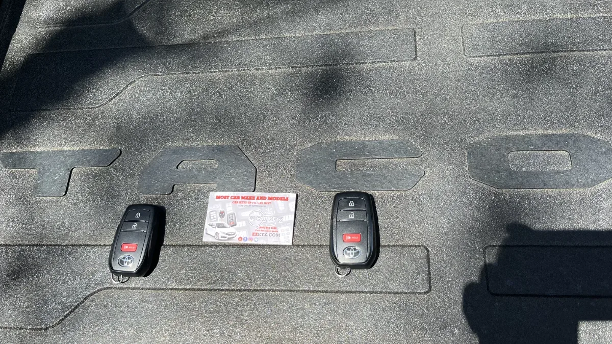 On-site 2011 Toyota Prius car key programming in Camarillo CA