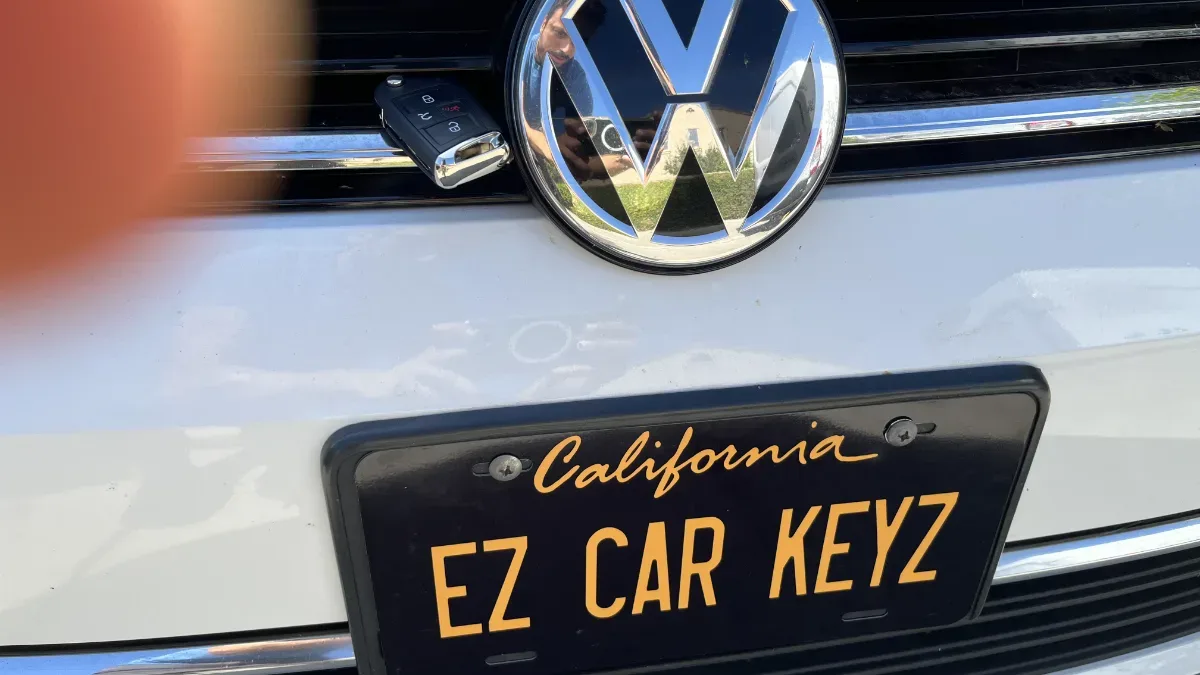 2003 Volkswagen Golf key made with no spare by EZ Car Keyz Ventura CA