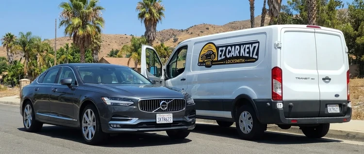 Volvo C70 mobile car key service by EZ Car Keyz in Ventura County