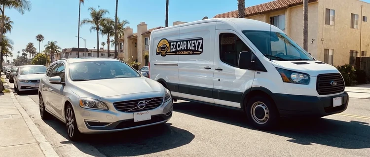 Volvo S60 mobile car key service by EZ Car Keyz in Ventura County