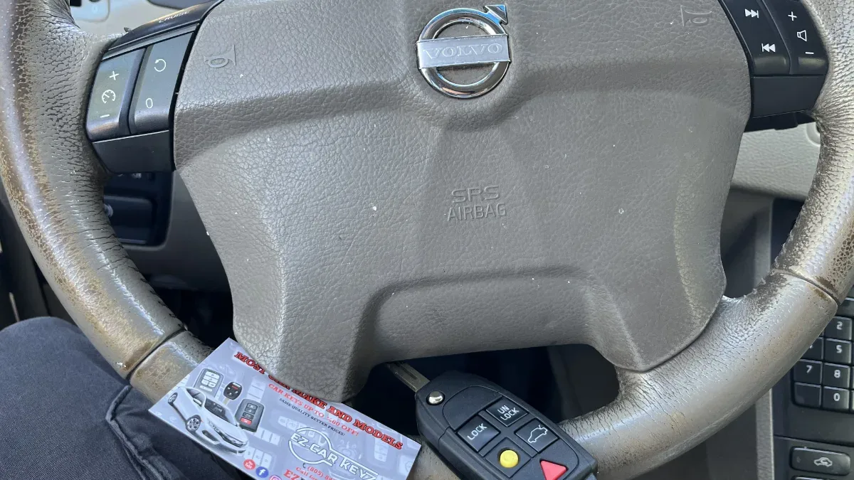 Mobile 2016 Volvo Xc60 key replacement at your location in Oxnard CA