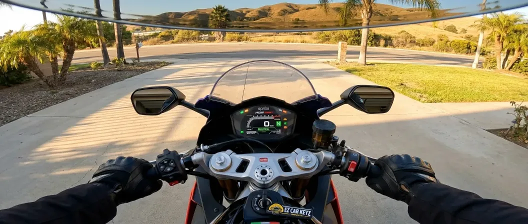 Aprilia Rider Ready to Ride - EZ Car Keyz